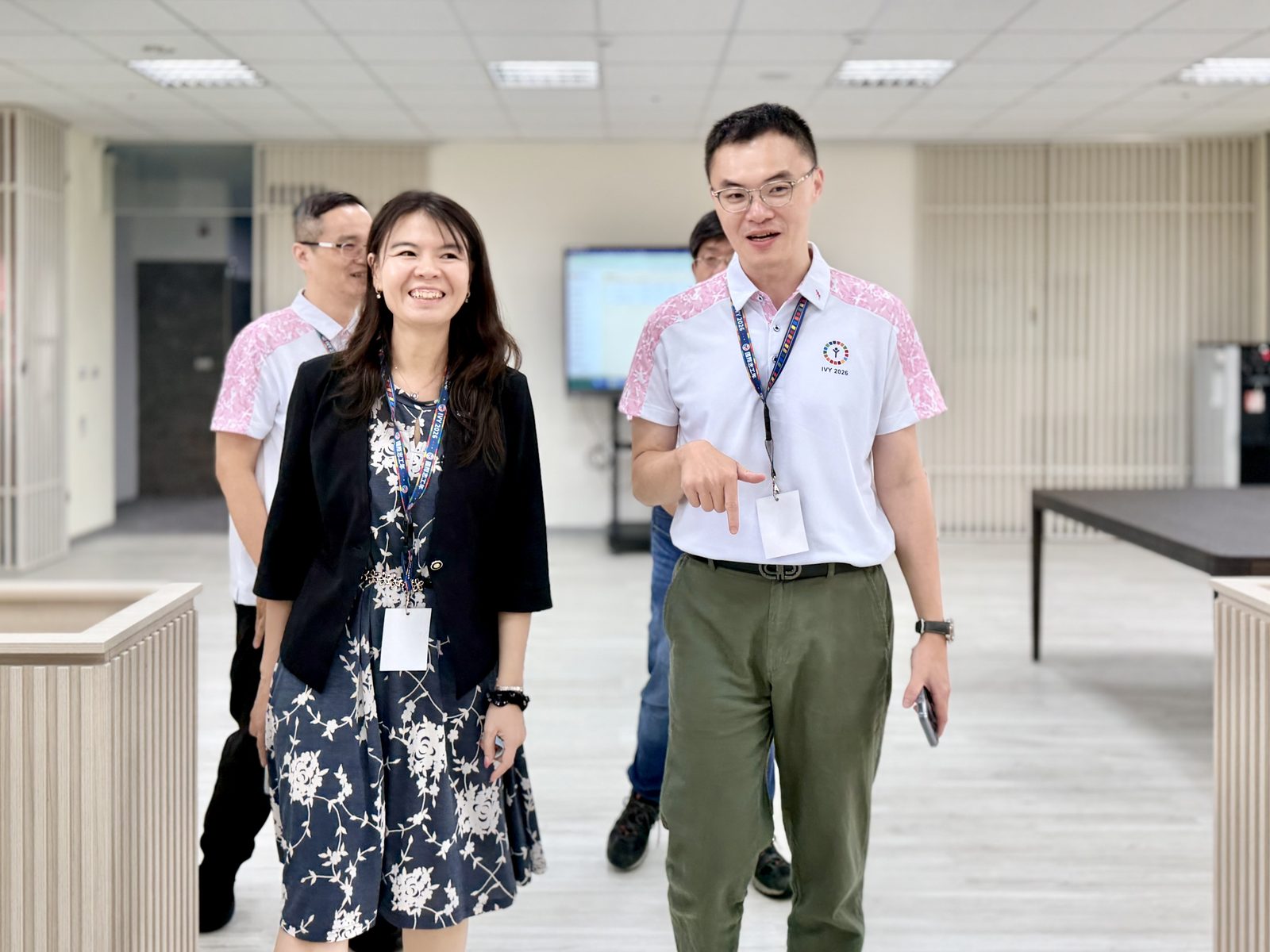 楊雅嵐司長一行走訪珠仔山社區長照機構的活動空間